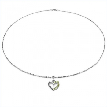 Exotischer Peridot-Herz-Anhänger mit Silbercollier/Kette 0,45 Karat