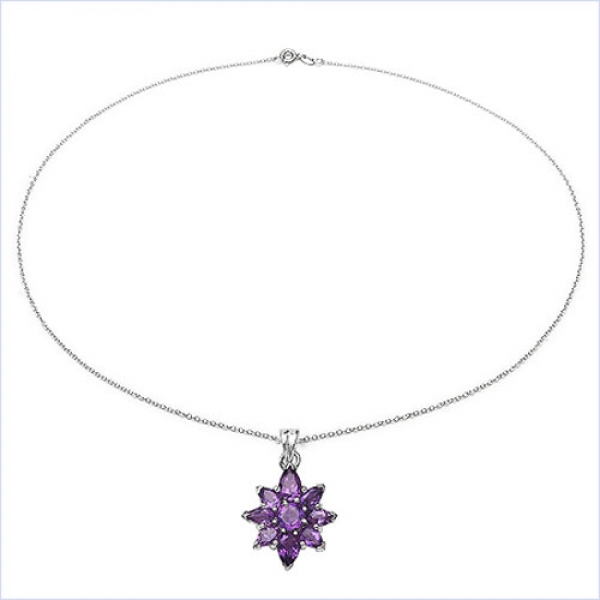 Collier/Kette mit großem Stern-Anhänger 2,62 Karat