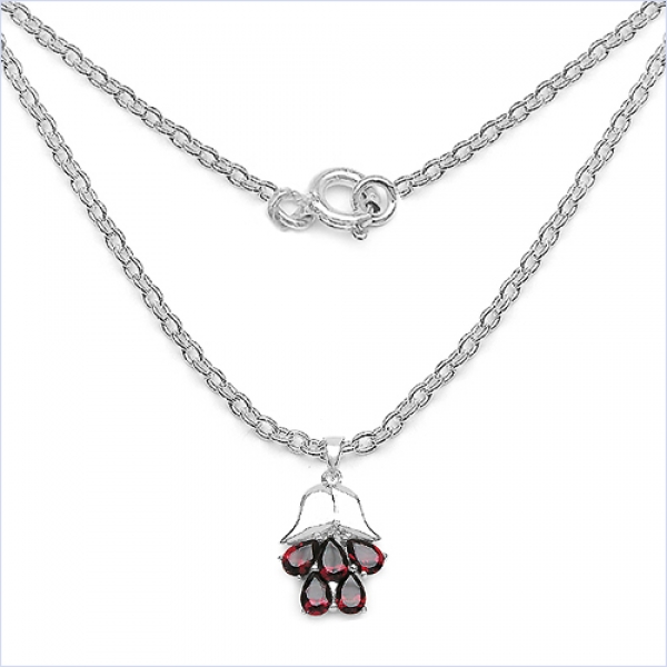 Collier/Kette mit Anhänger Granat-Blüte 2,25 Karat