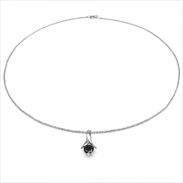 Collier/Halskette Schwarzer Saphir Anhänger-1,10 Karat