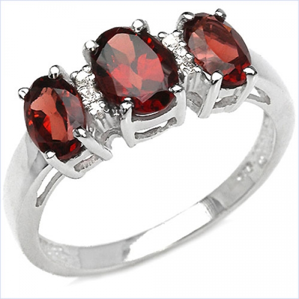Verführerischer Granat/Diamant-Ring 925 Sterl.Silber Rhod.-2,36 Karat